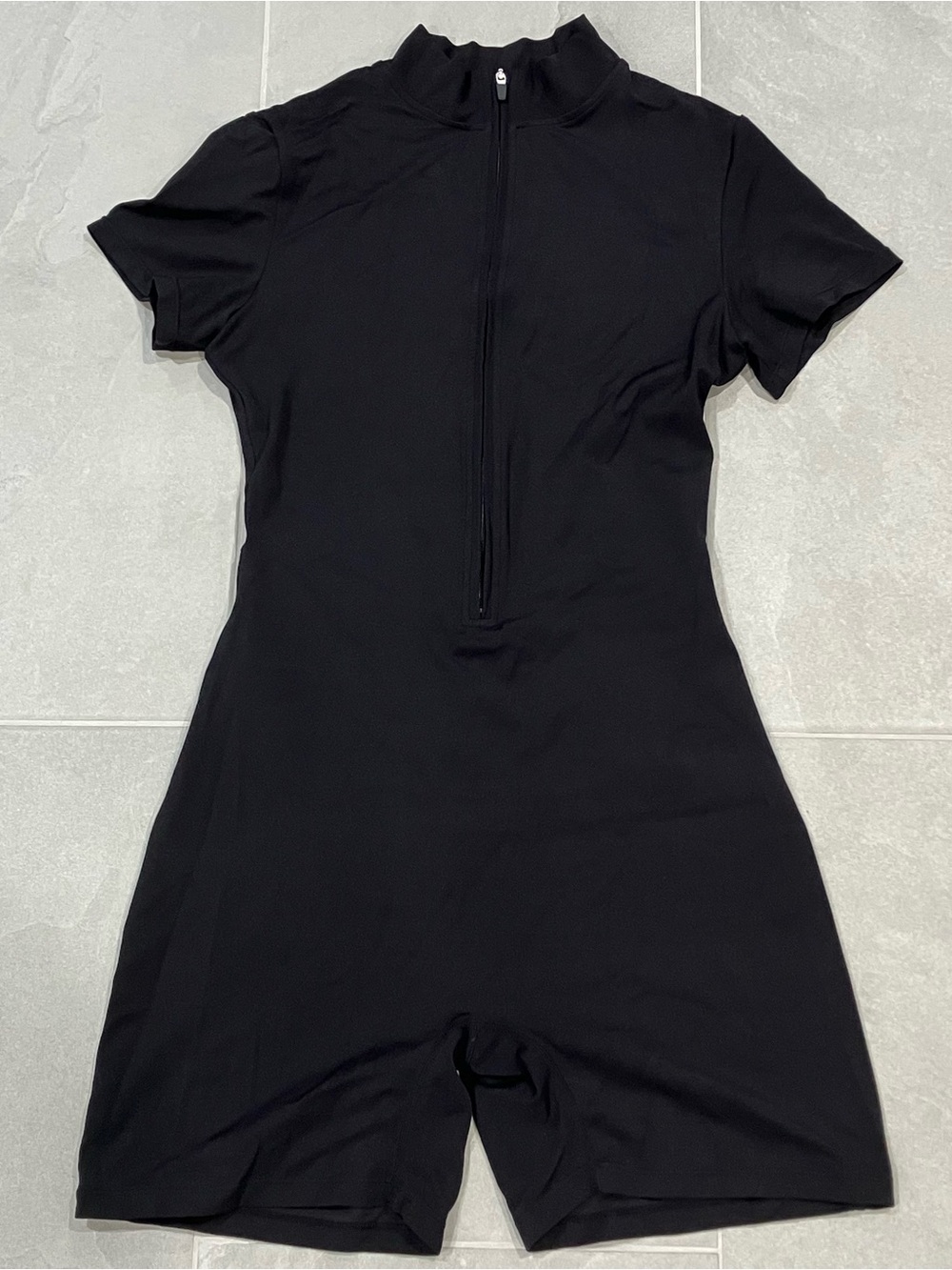 Yeoreo workout Short-Sleeve Zip-Front Romper Jumpsuit